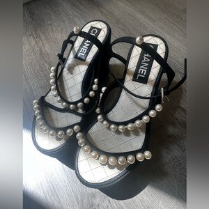 Chanel faux pearl black wedge size 37.5